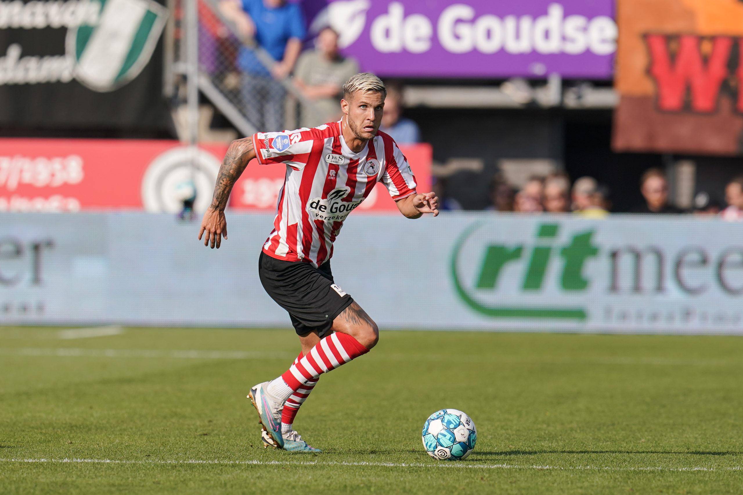 因伤病缺席 因伤病缺席